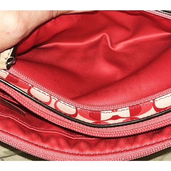 Coach Signature Dream C GoGo Wristlet F5590 - Picture 9 of 9